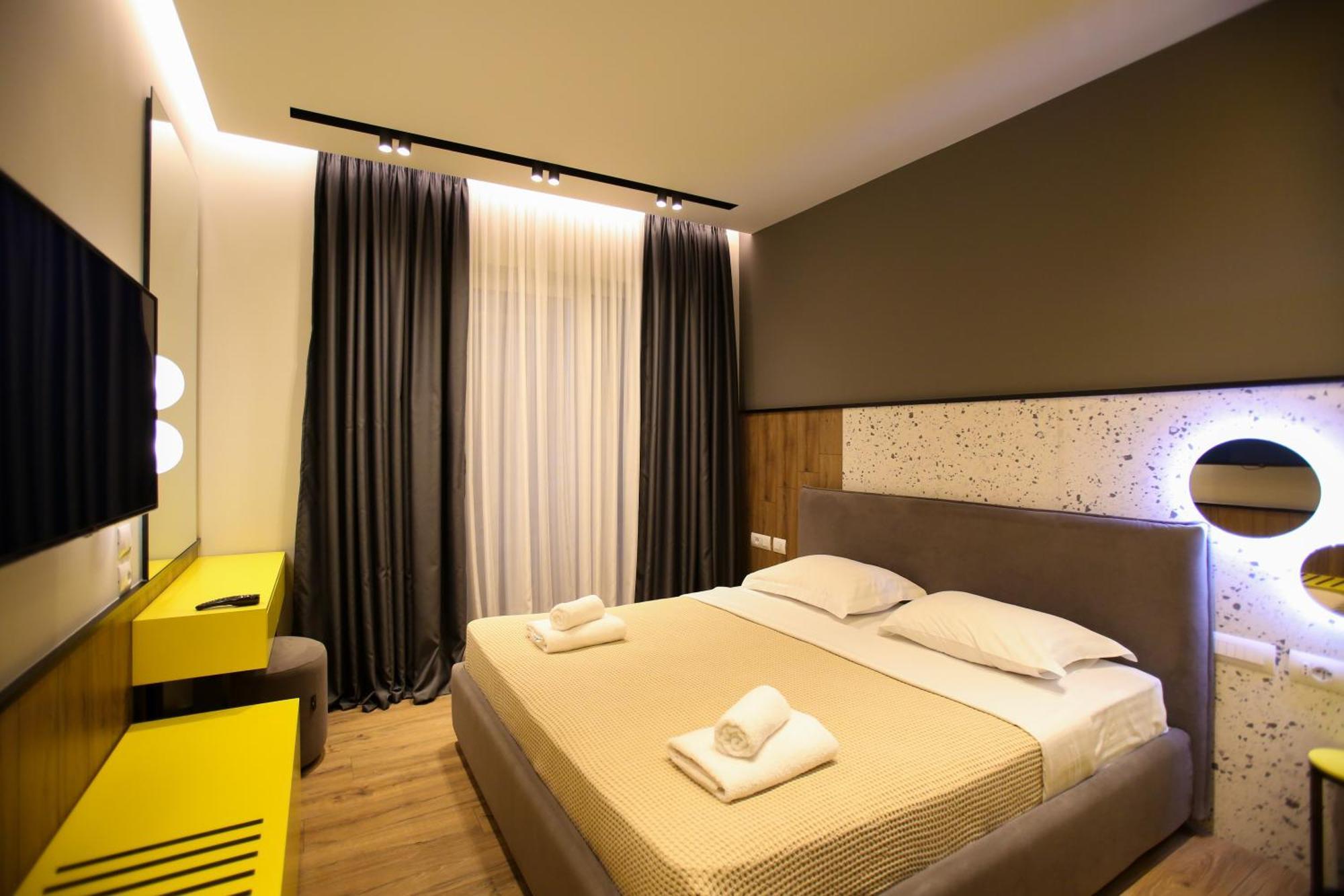 Imperial Visar Yellow Appartamento Vlorë