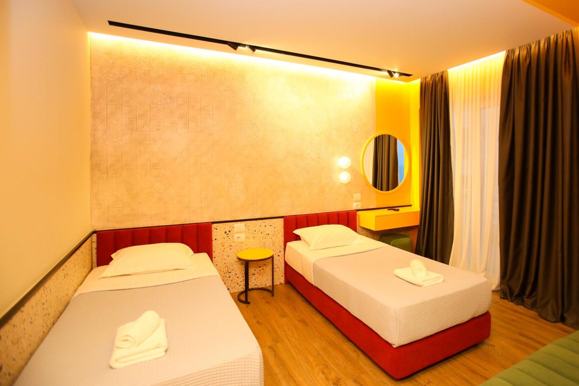 Imperial Visar Yellow Appartamento Vlorë