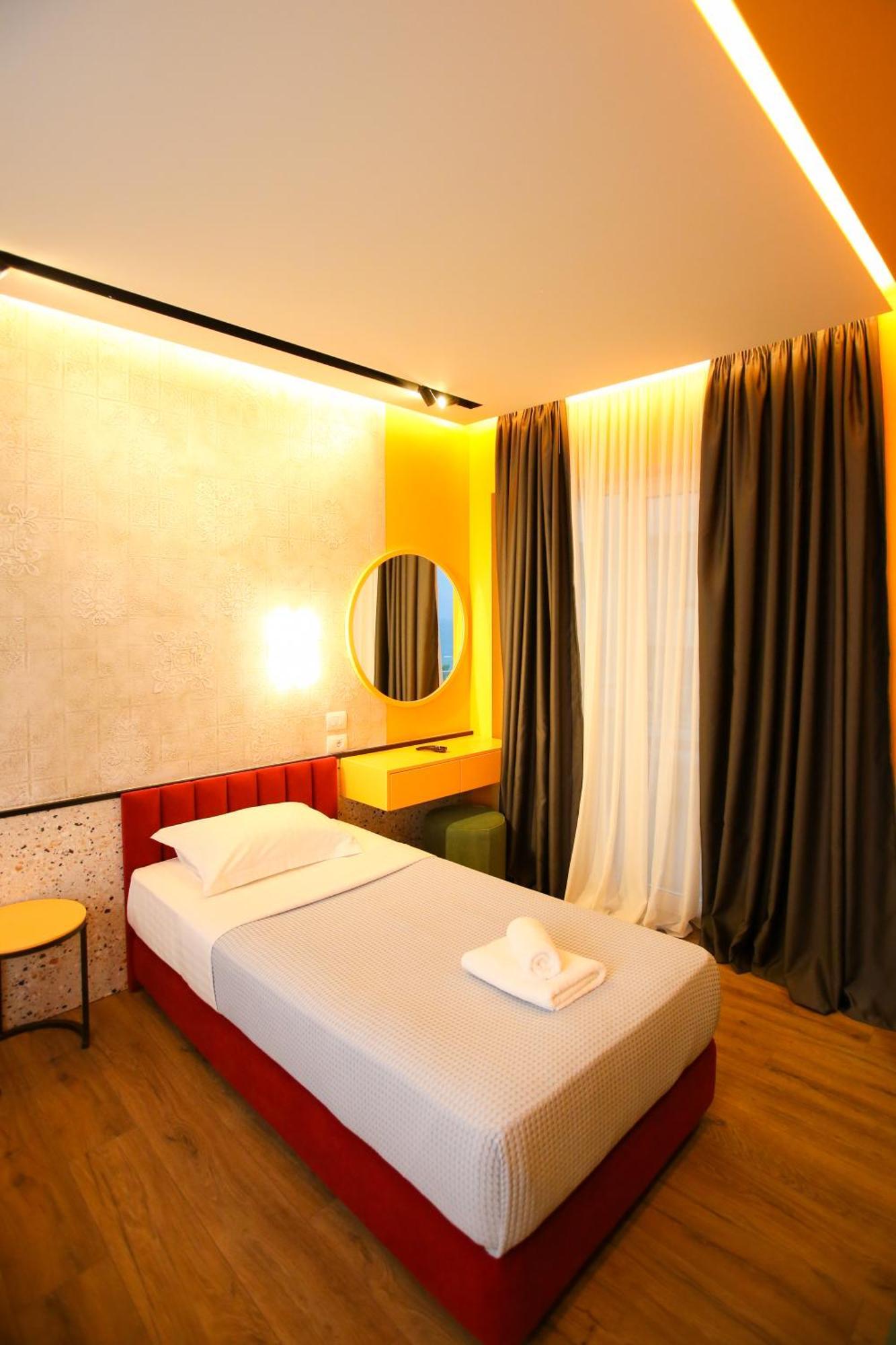 Imperial Visar Yellow Vlorë
