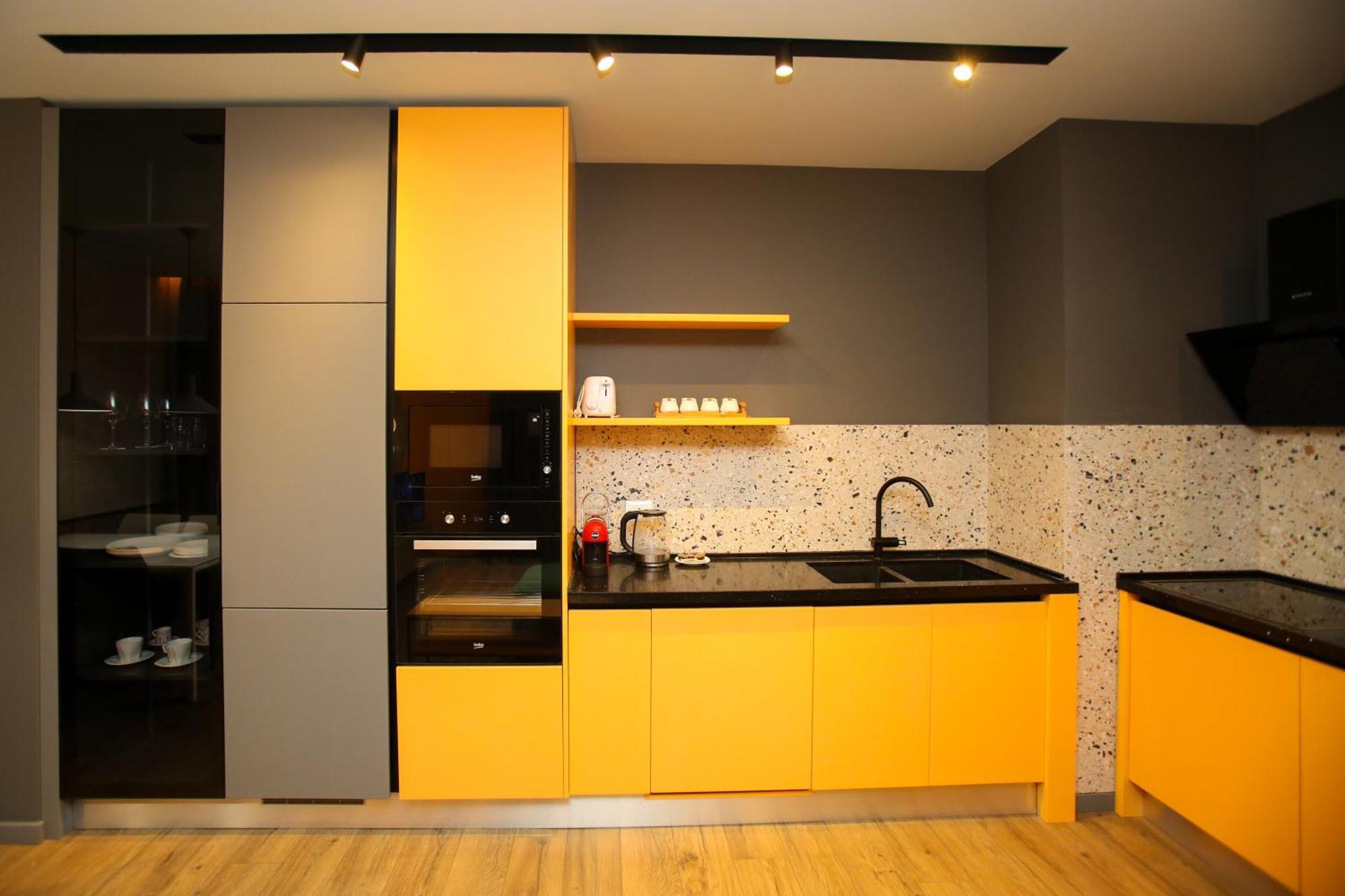 Imperial Visar Yellow Appartamento Vlorë