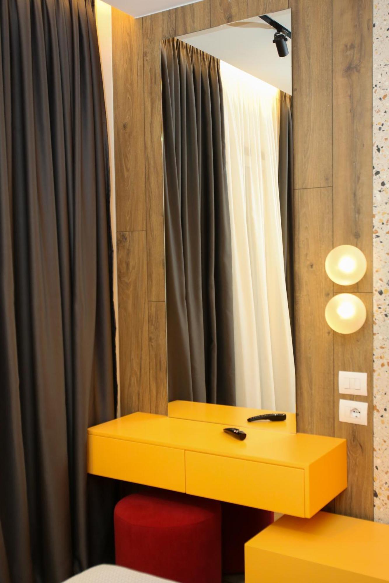 Imperial Visar Yellow Appartamento *